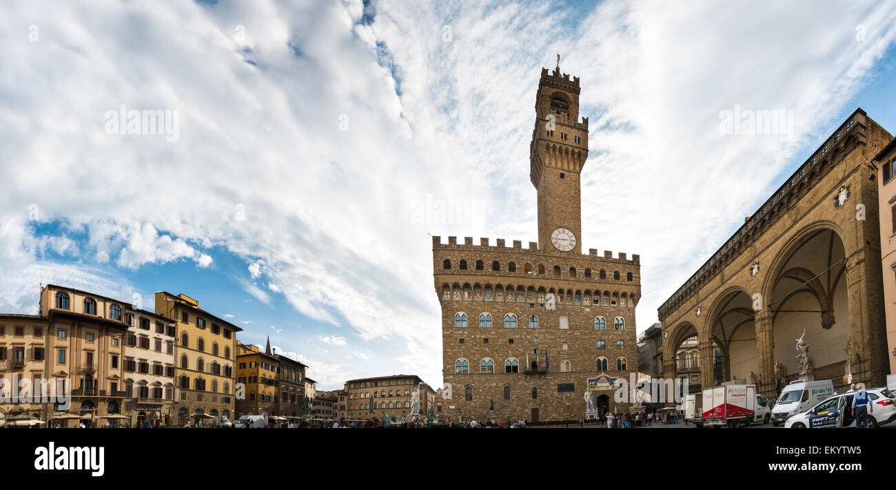 Palazzo Vecchio, sito Patrimonio Mondiale dell'UNESCO, Piazza della Signoria, Firenze, Toscana, Italia Foto Stock