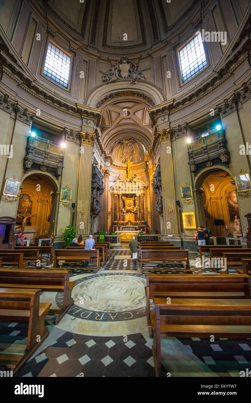 Santa Maria Dei Miracoli Interno Con Altare Twin Chiesa In Piazza Del Popolo A Roma Italia Foto Stock Alamy