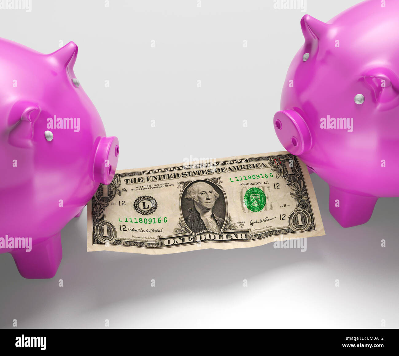 Piggybanks mangiare denaro mostrando perde monetaria Foto Stock