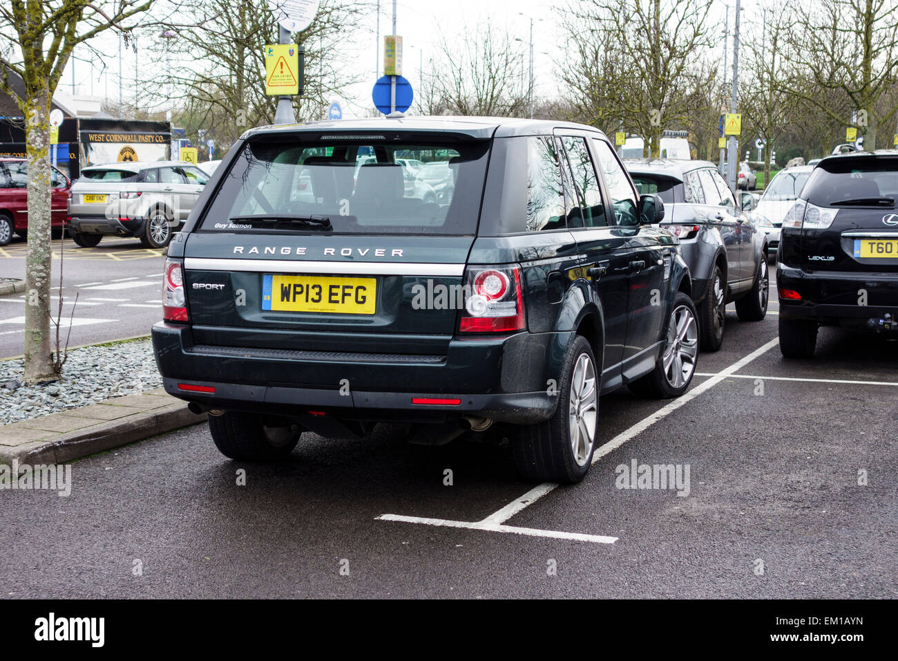 Sconsiderata di un parcheggio, UK. La stessa immagine senza targa è disponibile. (Vedi immagine rif.: EM1AYX) Foto Stock