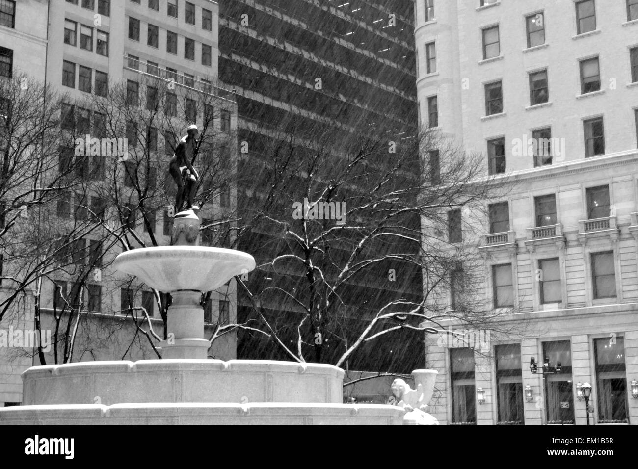 Donato da Joseph Pulitzer progettati da Karl amaro e con Thomas Hastings come un architetto situato attraversata la strada da Apple Foto Stock