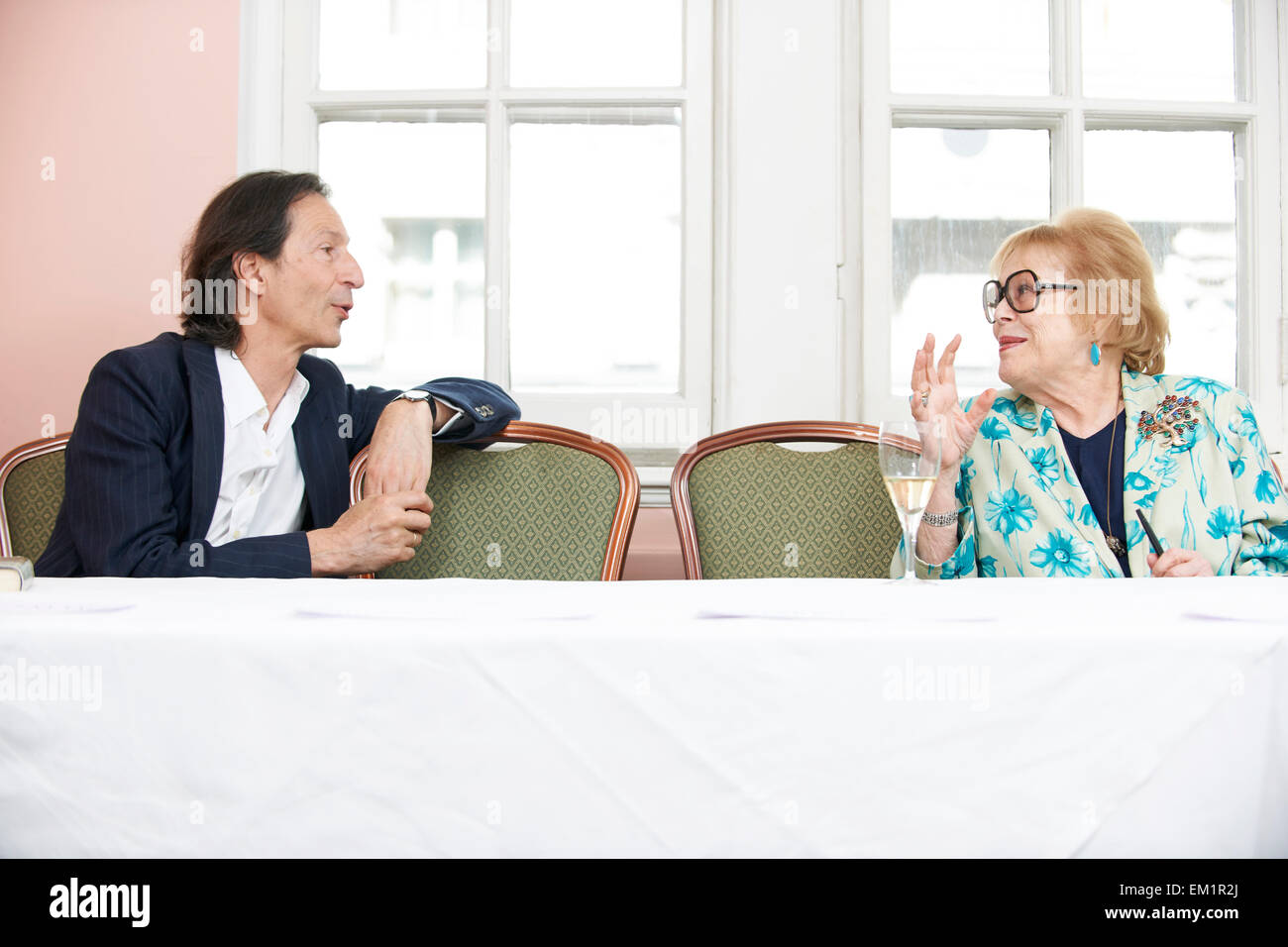 Anthony Sattin & Lady Antonia Fraser al oldie pranzo letterario, 14/04/15 Foto Stock