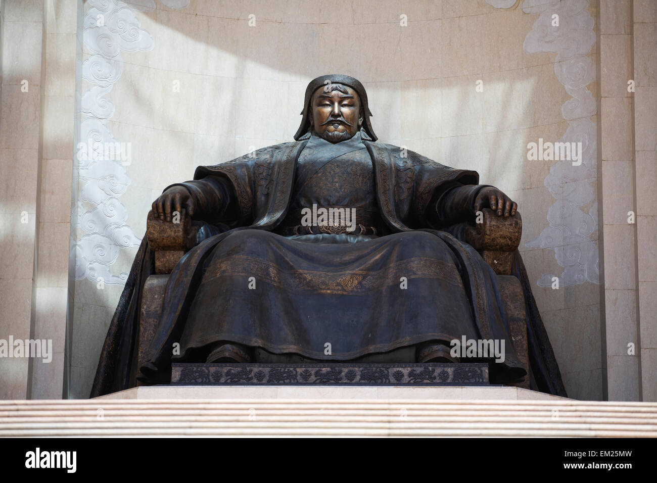 Una statua di Gengis Khan Il fondatore dell'Impero Mongolo; Ulaanbatar Mongolia Foto Stock