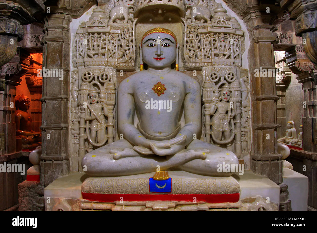 Interno del tempio Jain, Jaisalmer, Rajasthan, India Foto Stock