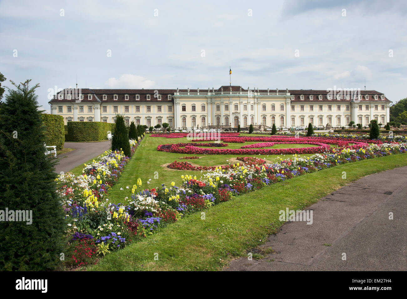 Vista del terreno superiore di Ludwigsburg Palace e giardini barocchi; Ludwigsburg Baden-Wurttemberg Germania Foto Stock