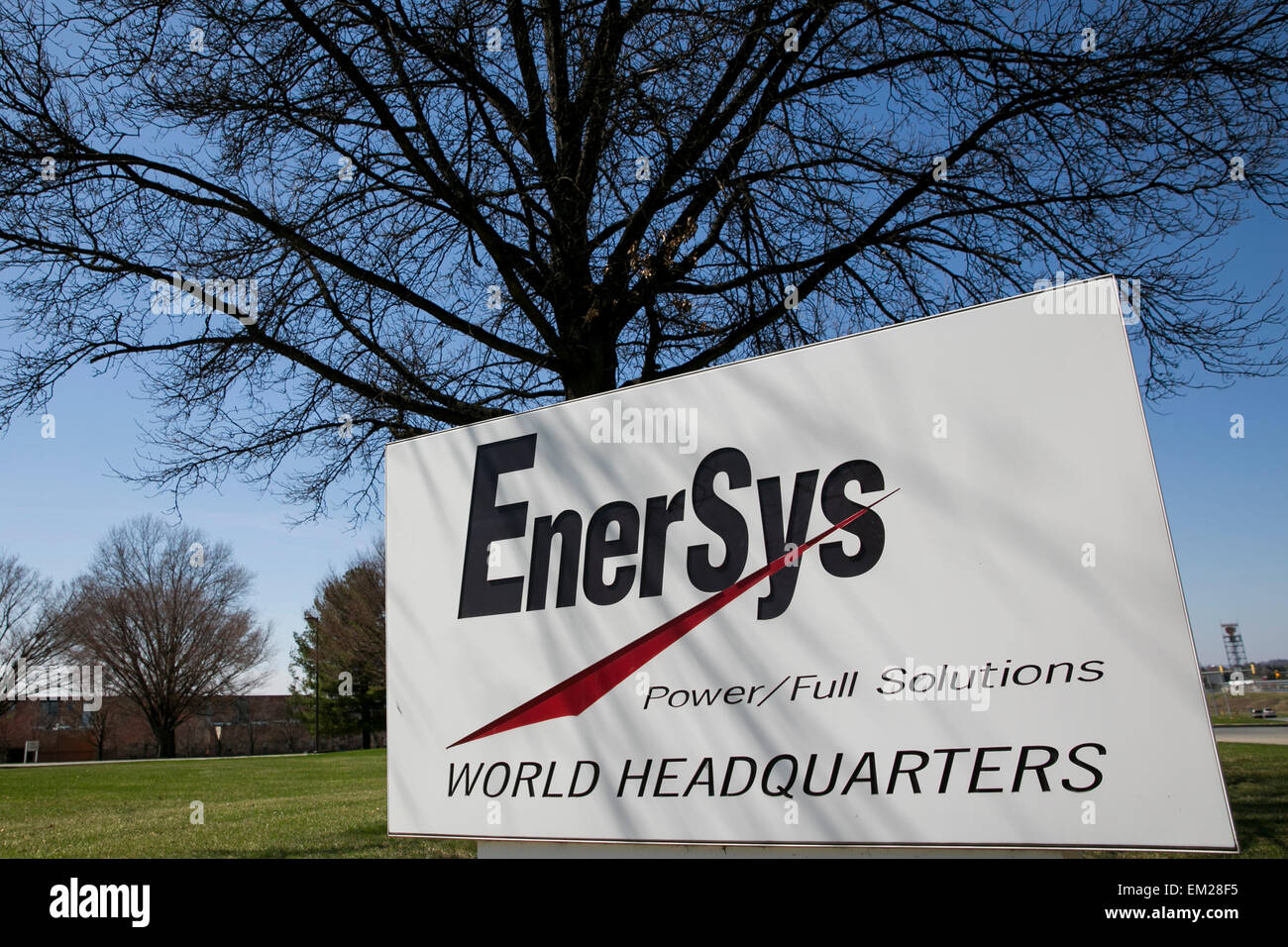 Un logo segno al di fuori della sede di Enersys nella lettura, Pennsylvania. Foto Stock