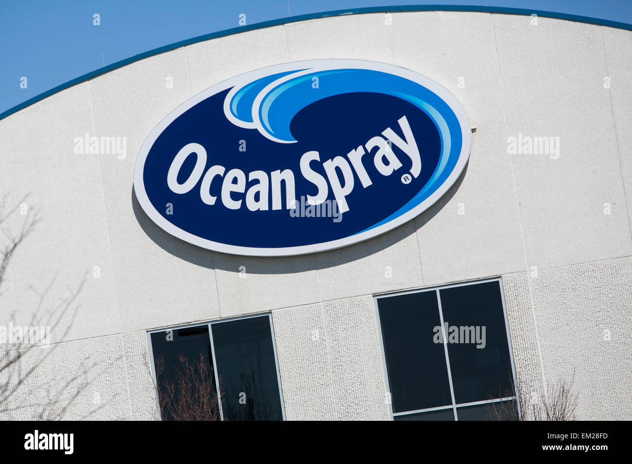 Un segno del logo al di fuori di un meccanismo azionato da Ocean Spray a Allentown, Pennsylvania. Foto Stock