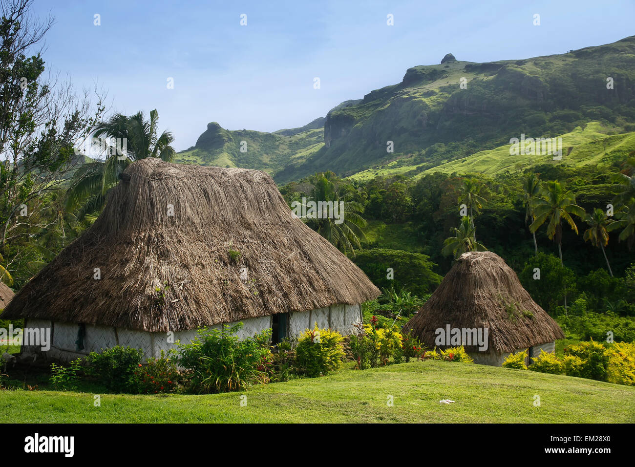 Case tradizionali del villaggio Navala, isola di Viti Levu, Isole Figi Foto Stock