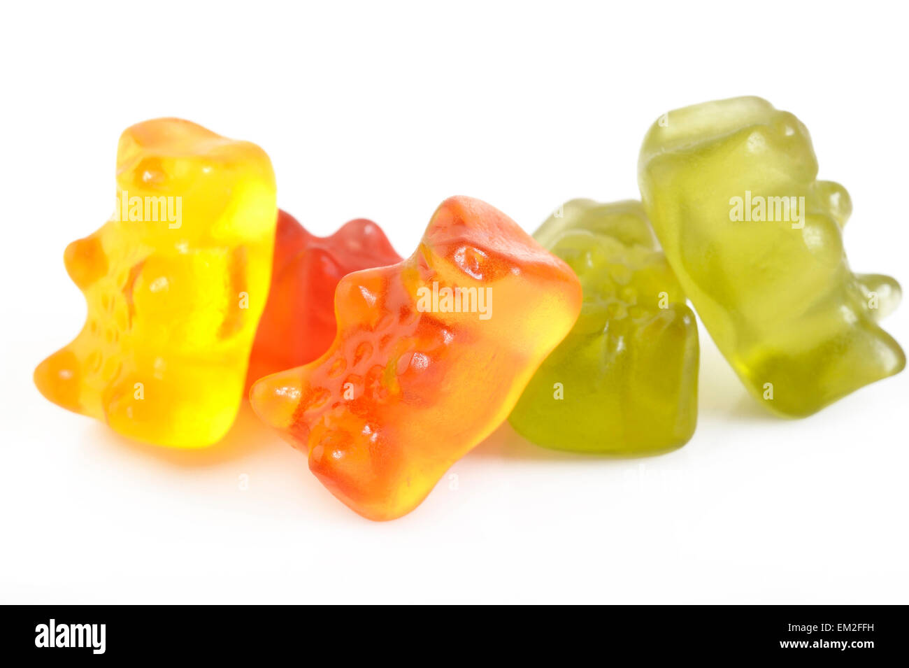 Jelly gummy bears isolati su sfondo bianco Foto Stock