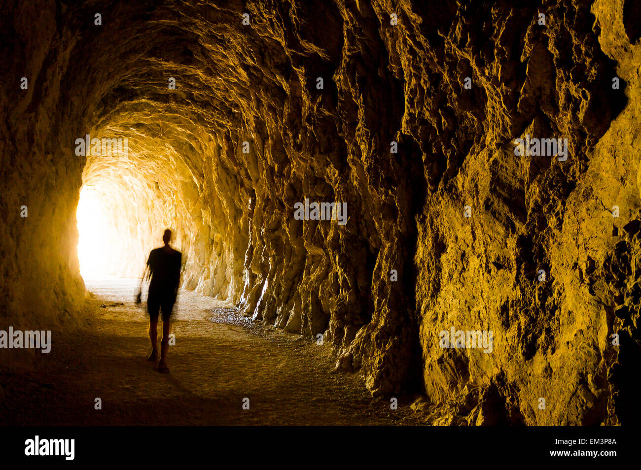 Tunnel. Foz de Lumbier riserva naturale. Navarra, Spagna, Europa Foto Stock