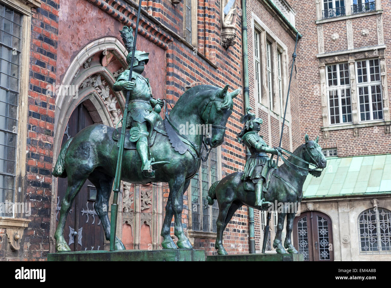 Statua del cavaliere presso lo storico municipio di Brema, Germania Foto Stock