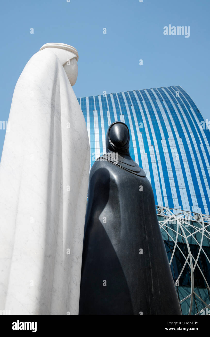 La scultura chiamati insieme da Lufti Romhein in Dubai Emirati Arabi Uniti Foto Stock