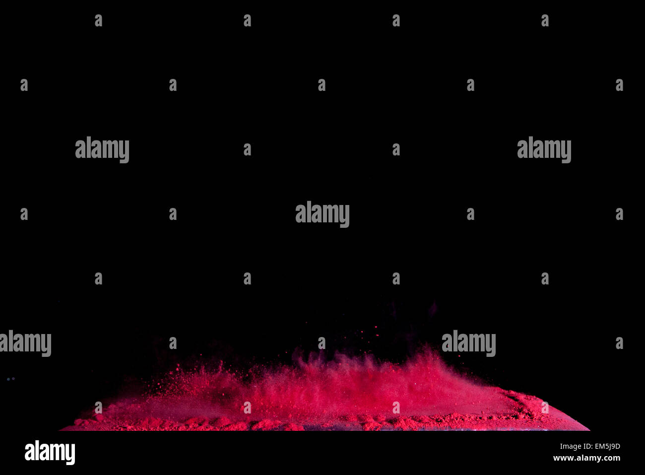 Polvere rossa di esplosioni di vernice Foto Stock