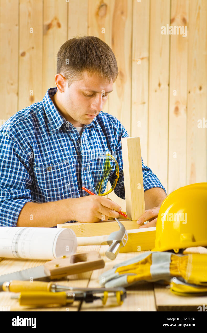 Carpenter fa il schizzi Foto Stock
