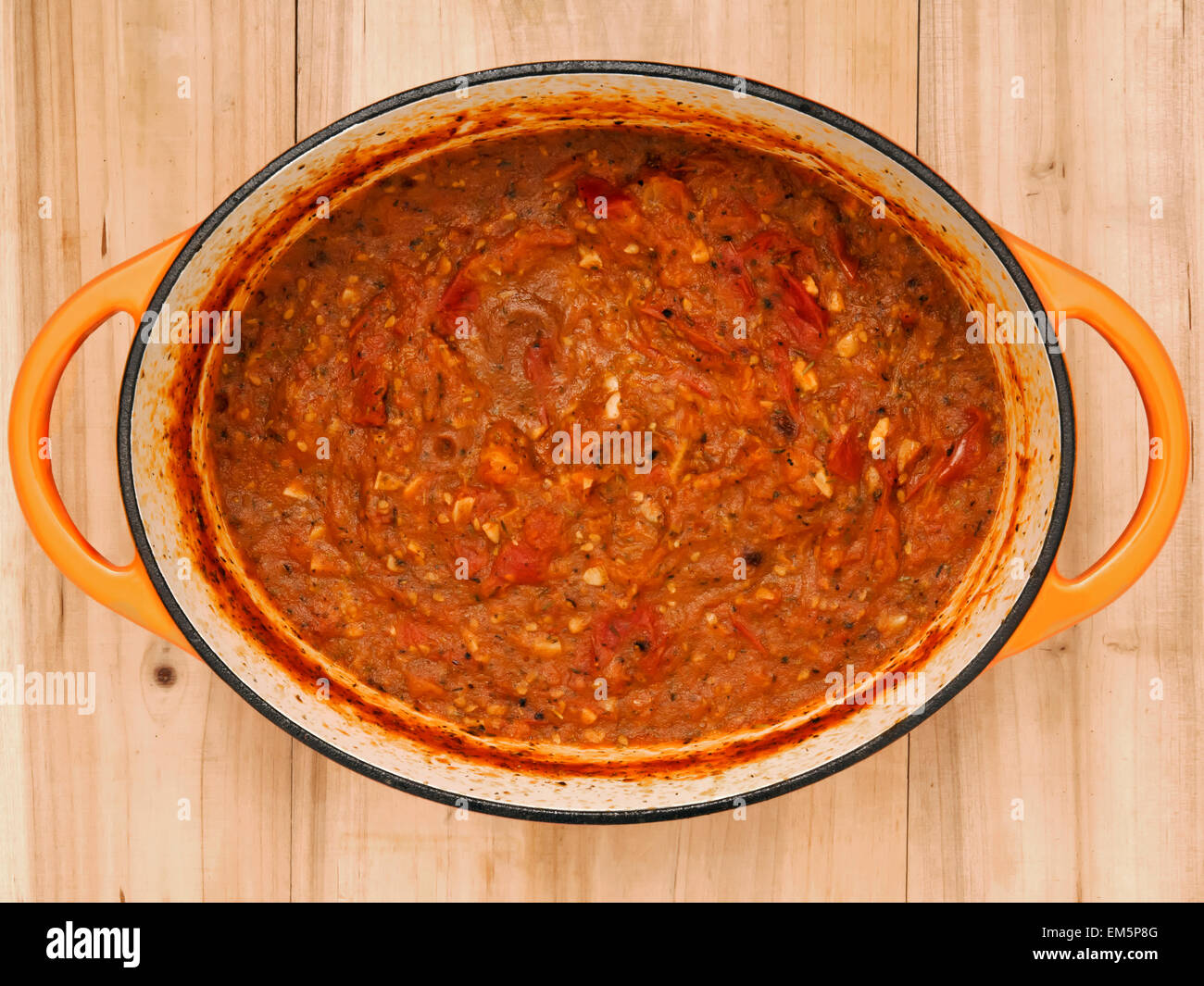 In casa di sugo di pomodoro Foto Stock