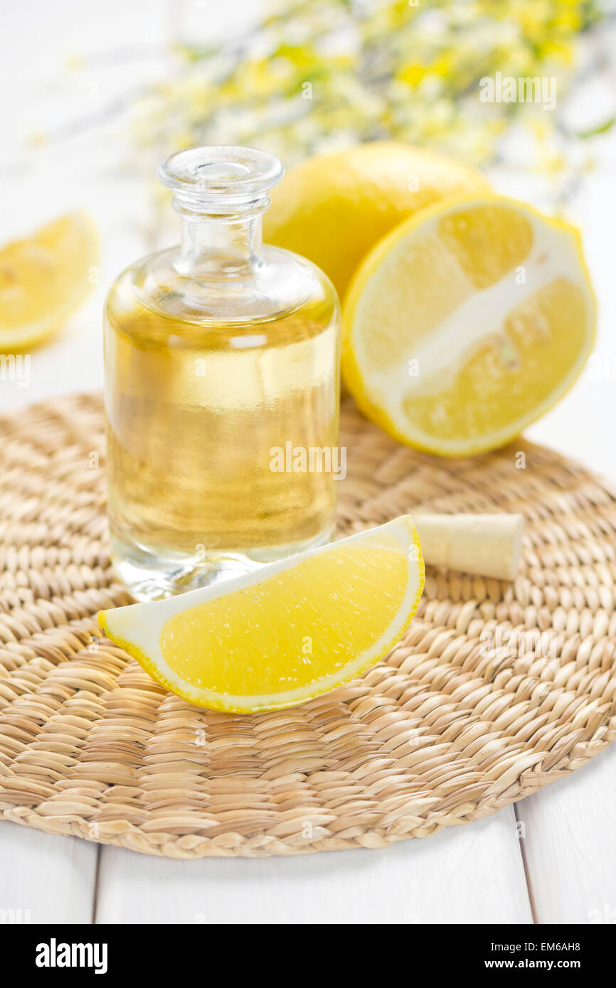 olio di limone Foto Stock
