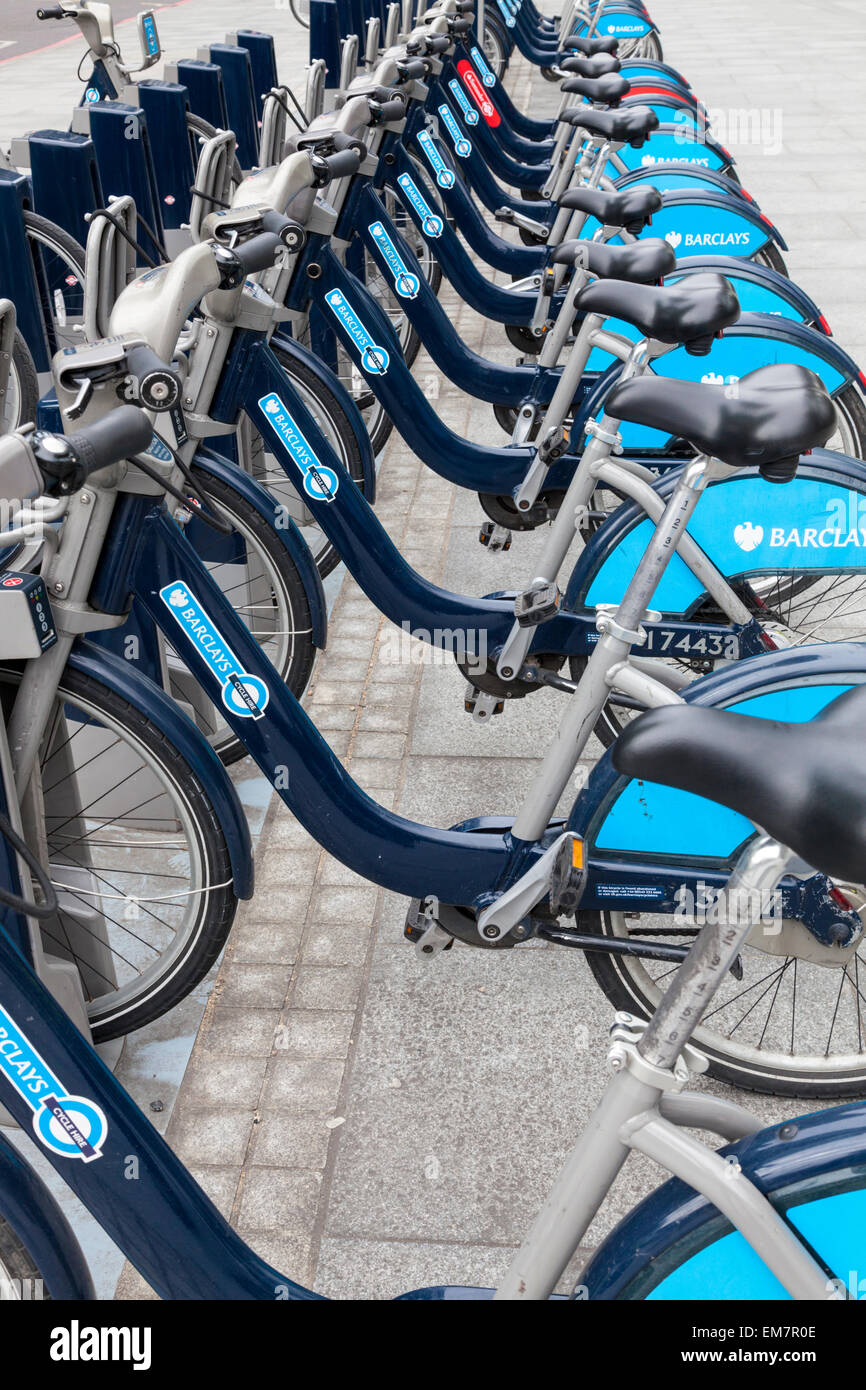 Barclays cycle hire scheme, spesso noto come Boris Bikes, London, England, Regno Unito Foto Stock