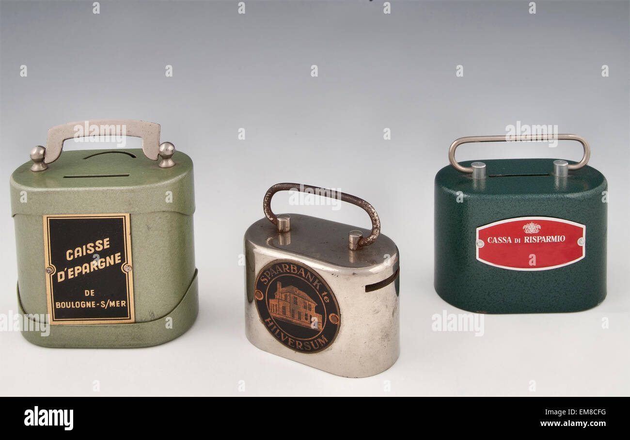 Varie caselle di denaro e piggybank Foto Stock
