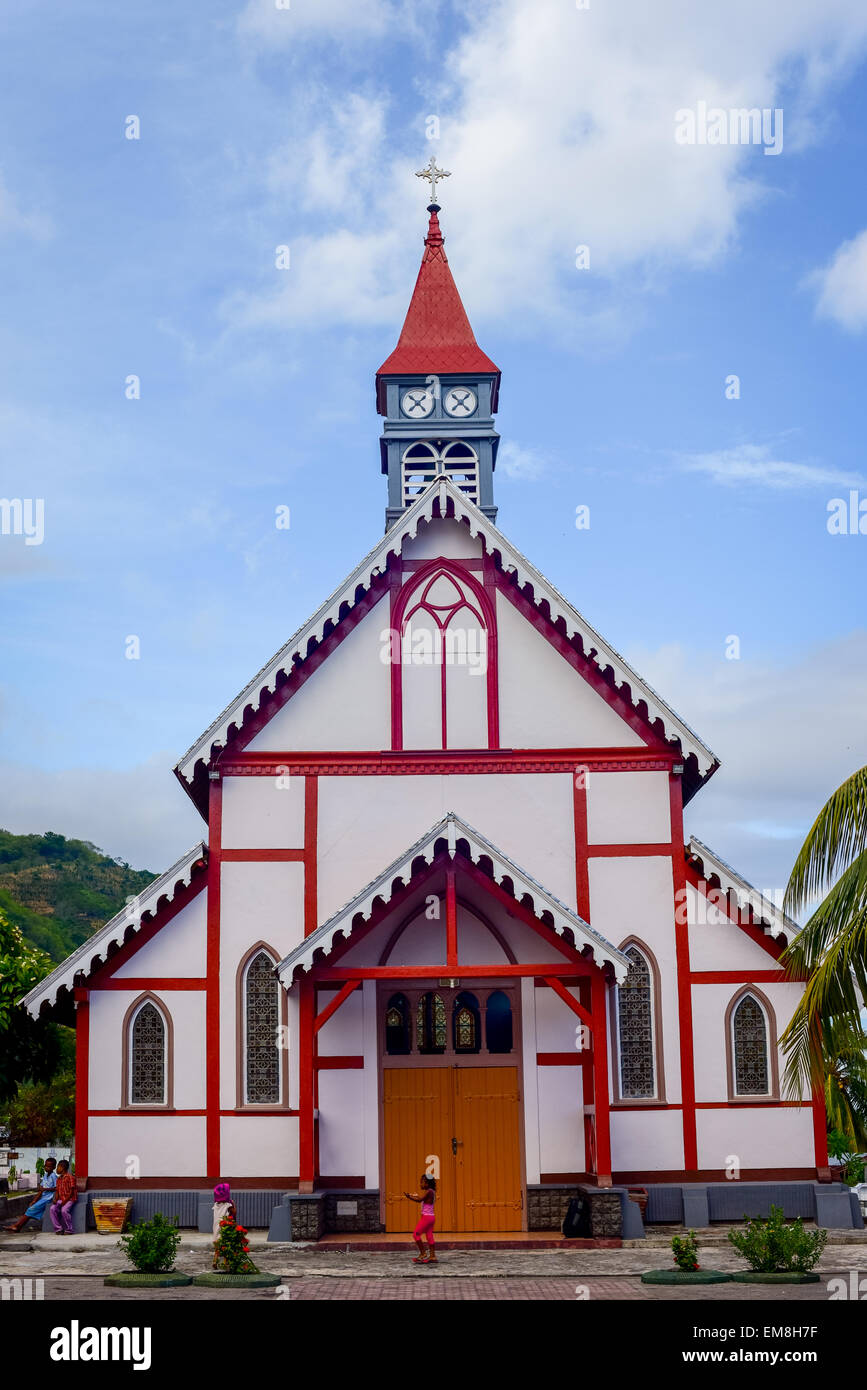 La chiesa di Sant'Ignazio Loyola, antica chiesa cattolica costruita in architettura tradizionale a Sikka, sull'isola di Flores, Indonesia. Foto Stock