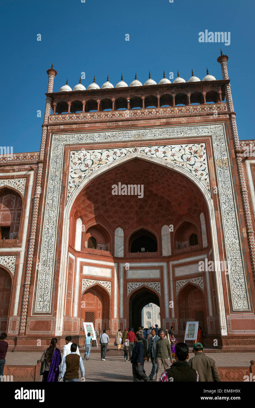 L'ingresso sud al Taj Mahal, Agra, India Foto Stock