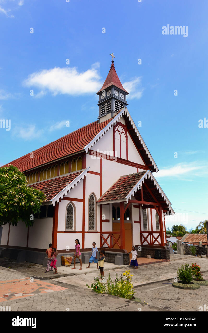 La chiesa di Sant'Ignazio Loyola, antica chiesa cattolica costruita in architettura tradizionale a Sikka, sull'isola di Flores, Indonesia. Foto Stock