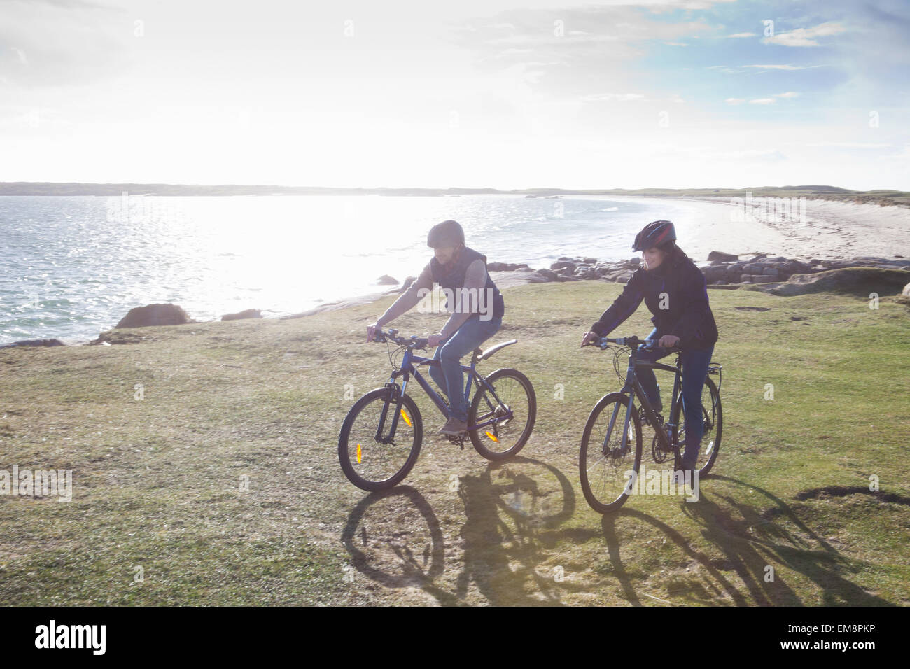 Giovane bicicletta da costa, Connemara, Irlanda Foto Stock