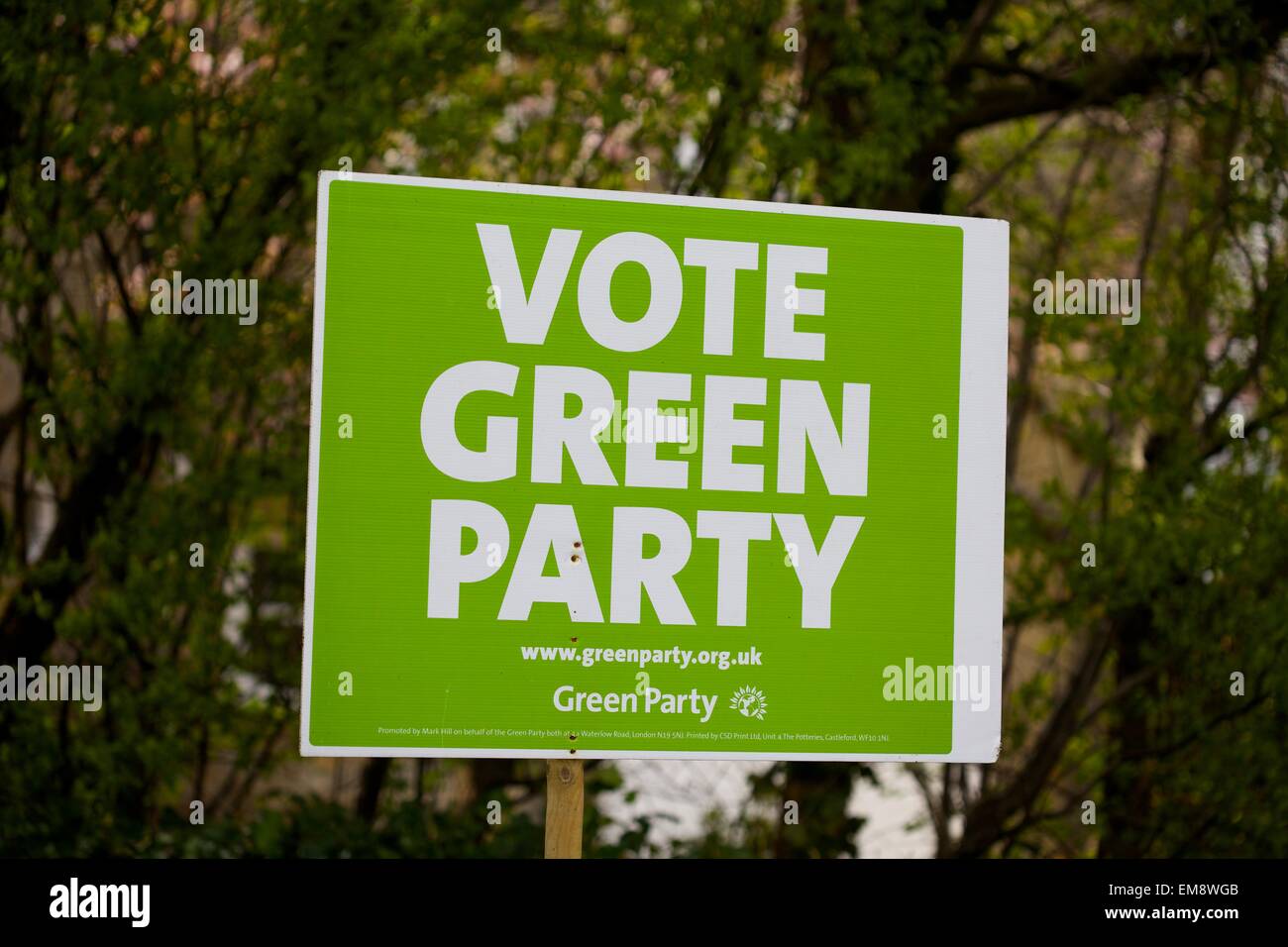 Partito Verde cartello elettorale nel villaggio locale Foto Stock