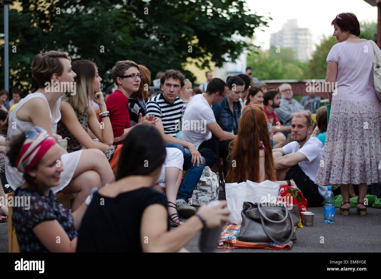 Silent movie notte nel museo Azgur a Minsk, grande evento della metropolitana per la Bielorussia che raccoglie un sacco di giovani, Nagual Foto Stock