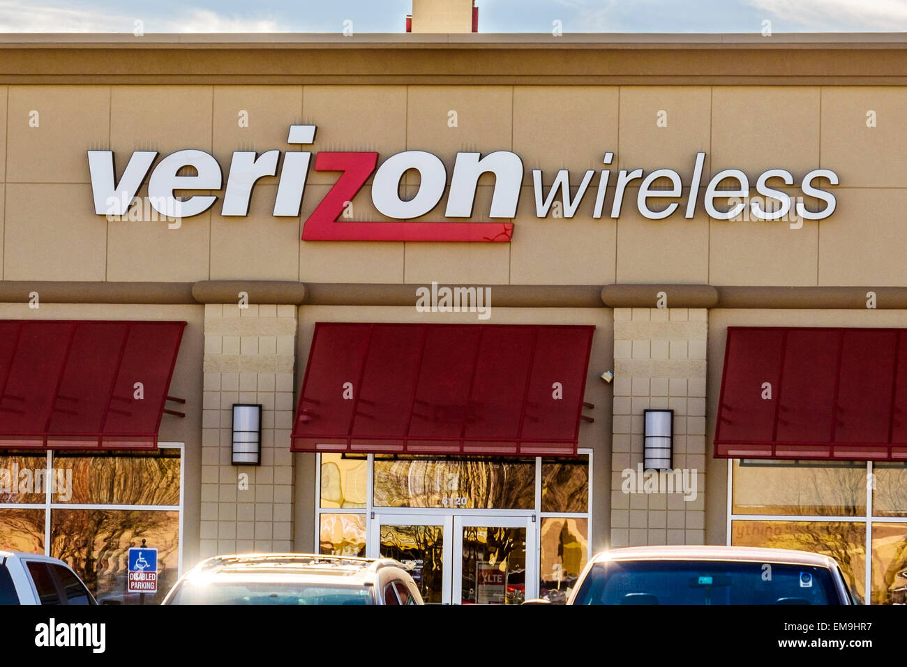 La vetrina di Verizon Wireless in Oklahoma City, Oklahoma, Stati Uniti d'America. Foto Stock