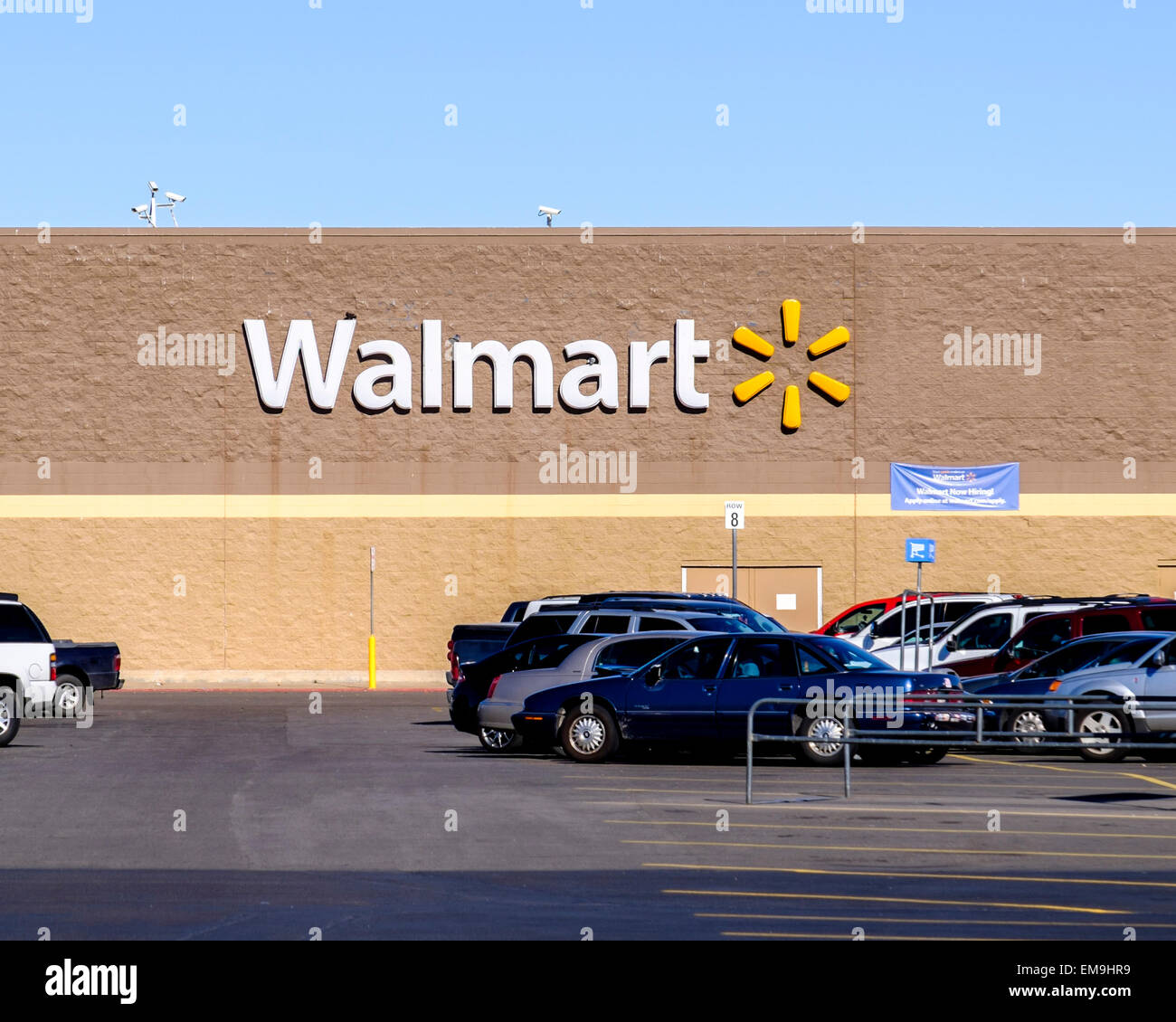 La parte anteriore esterna di un Walmart store nella città di Oklahoma, Oklahoma, Stati Uniti d'America. Foto Stock