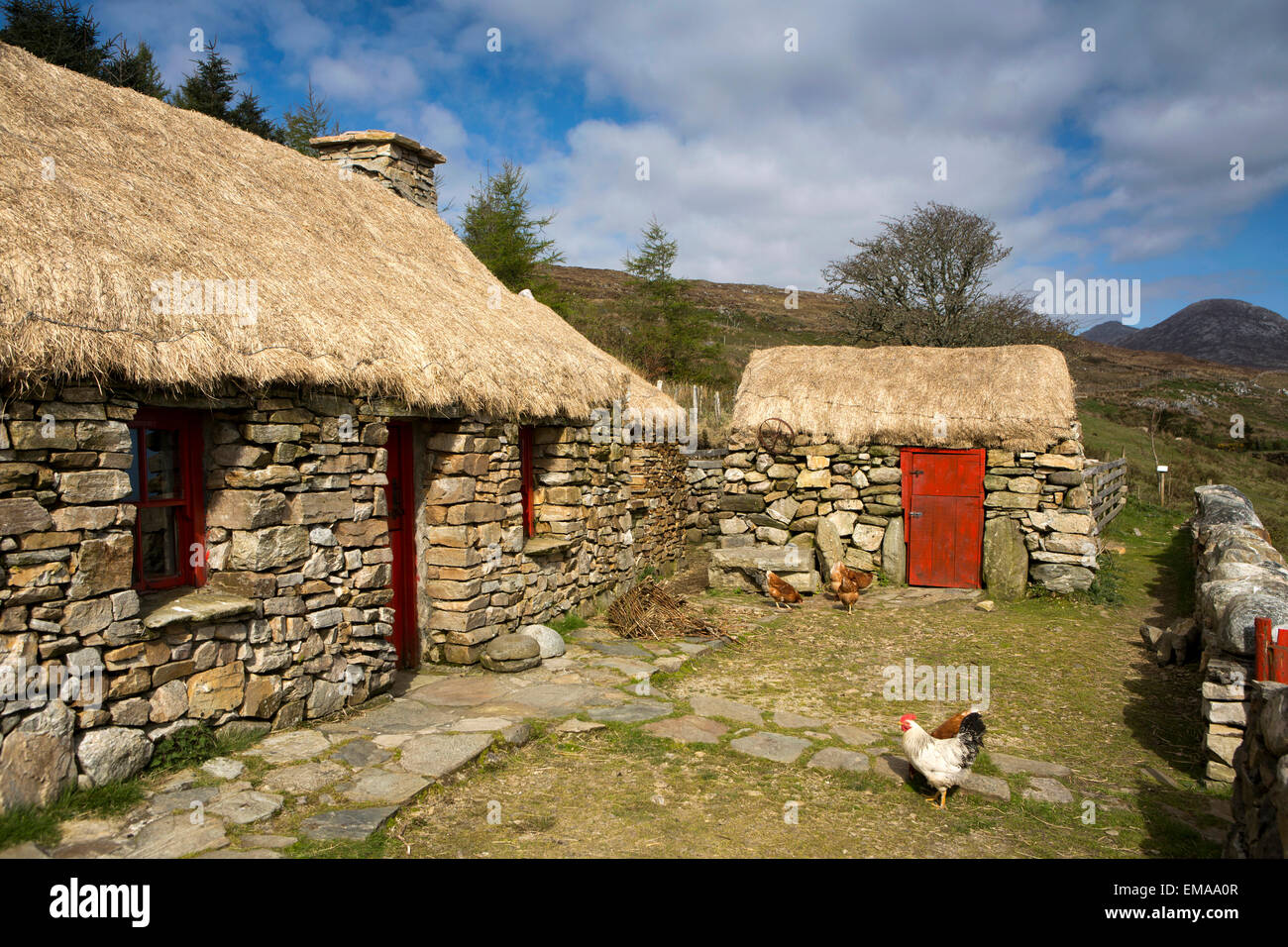 Irlanda, Co Galway, Connemara Heritage & History Center, Dan O'Hara's cottage Foto Stock
