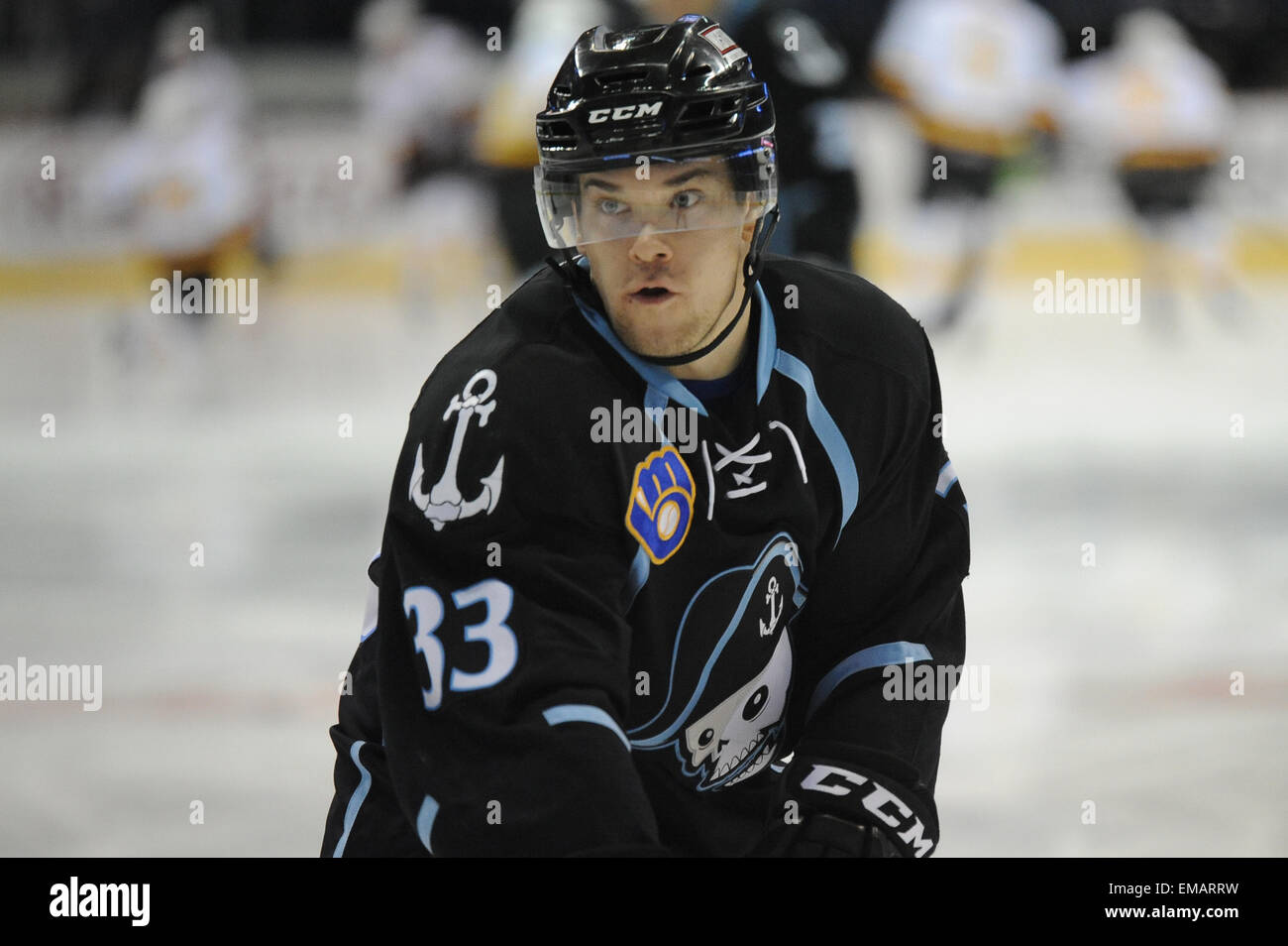 Rosemont, IL, Stati Uniti d'America. Xviii Apr, 2015. Milwaukee Admirals' Viktor Arvidsson (33) in azione durante la pratica prima della American Hockey League tra il Milwaukee Admirals e Chicago Wolves all'Allstate Arena in Rosemont, IL. Patrick Gorski/CSM/Alamy Live News Foto Stock