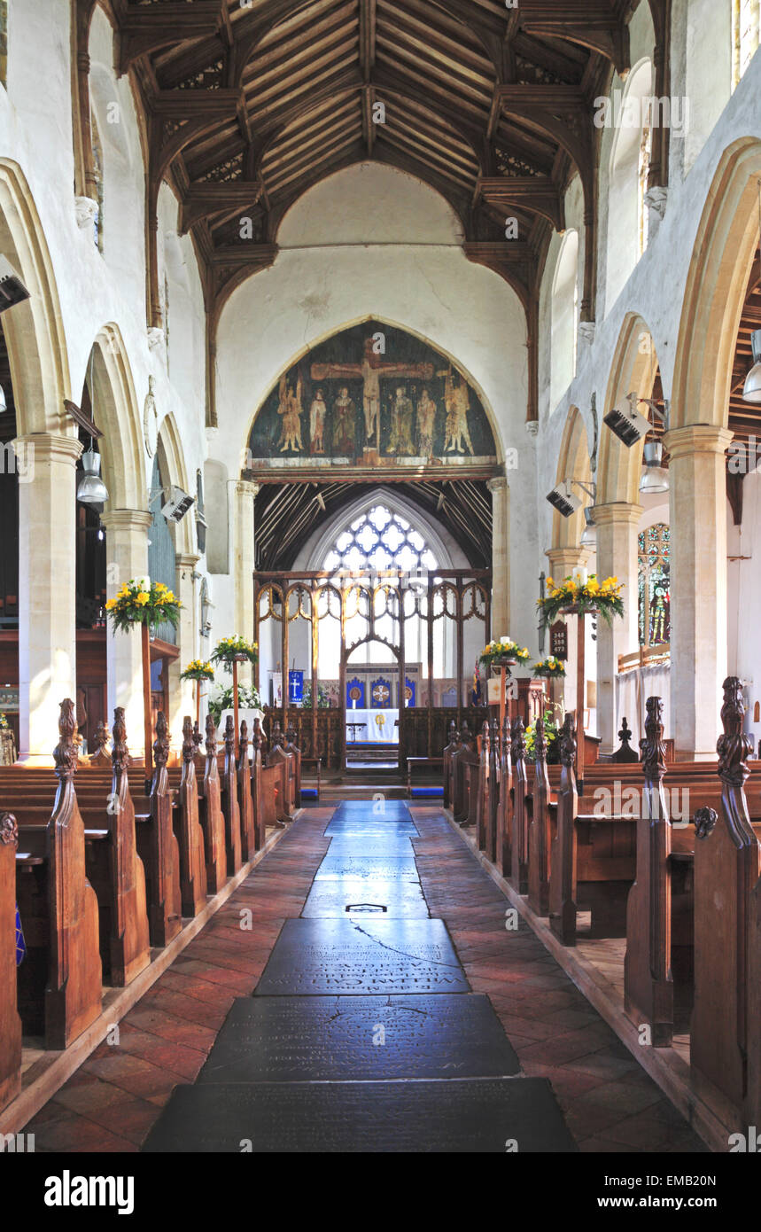 Una vista dell'interno della chiesa parrocchiale di Santa Caterina a Ludham, Norfolk, Inghilterra, Regno Unito. Foto Stock