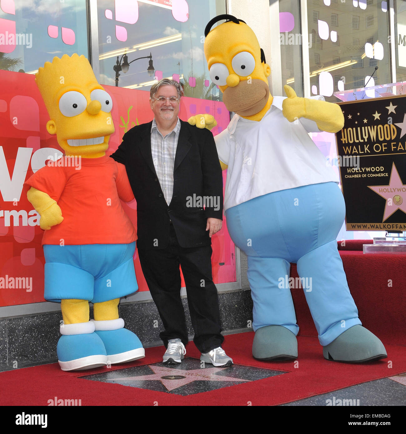 LOS ANGELES, CA - 14 febbraio 2012: "The Simpsons' creatore Matt Groening sulla Hollywood Boulevard dove fu onorato con la 2,459th della stella sulla Hollywood Walk of Fame. Febbraio 14, 2012 a Los Angeles, CA Foto Stock