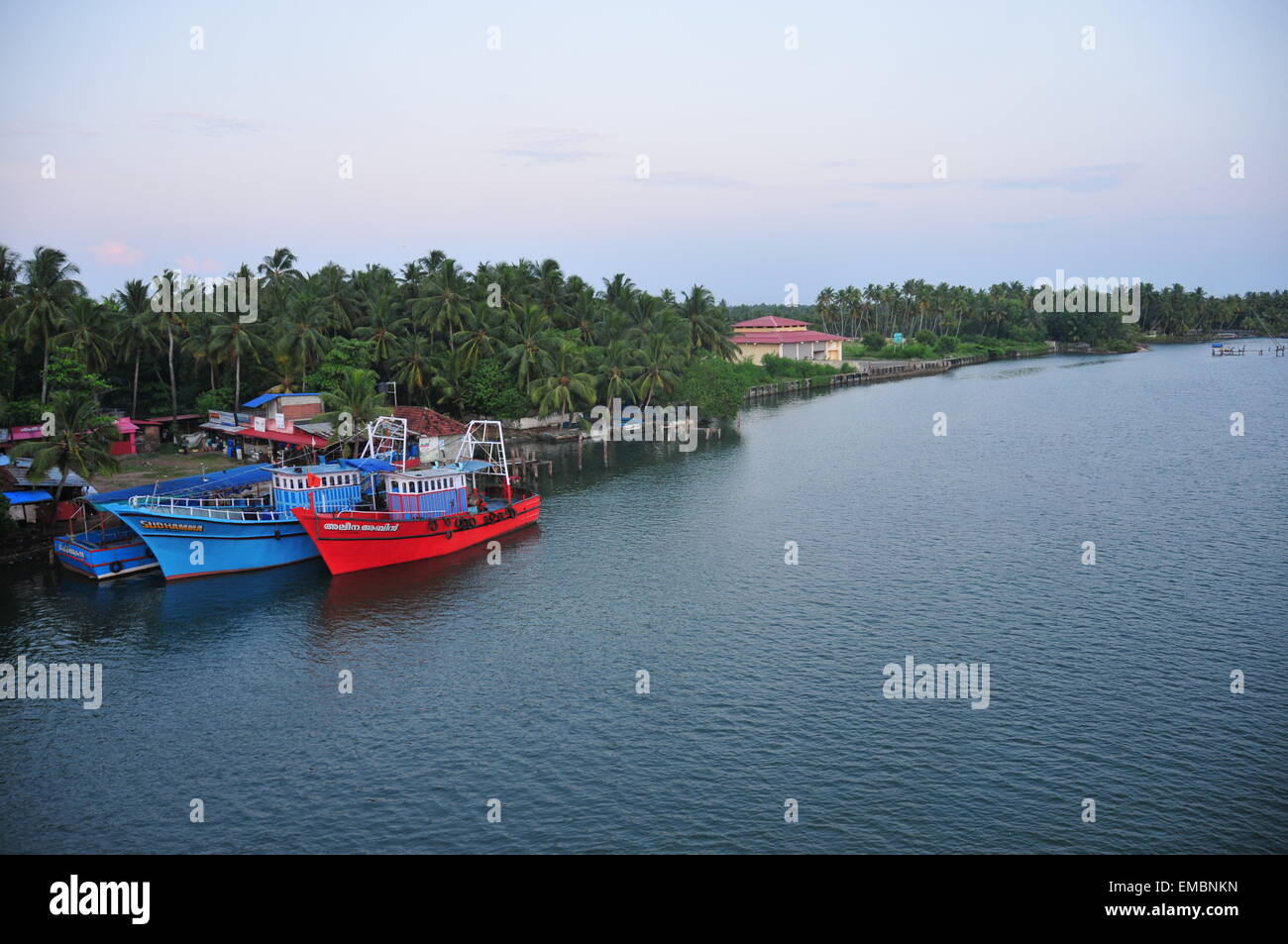 Splendido molo per barche e barche da pesca Foto Stock