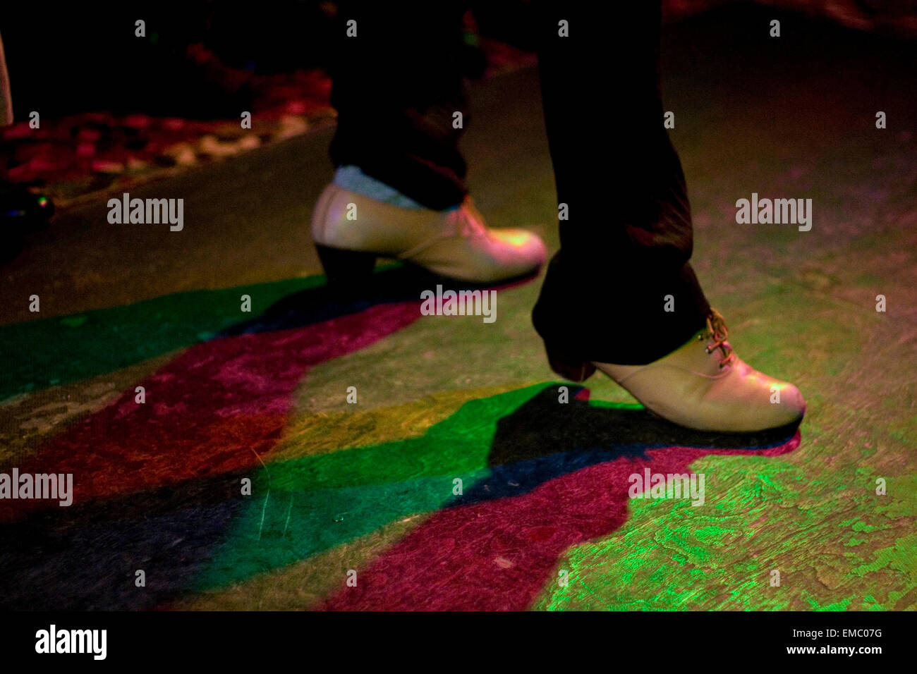 Prestazioni di Flamenco nel tipico quartiere di Sacromonte grotta, Granada, Spagna, Foto Stock