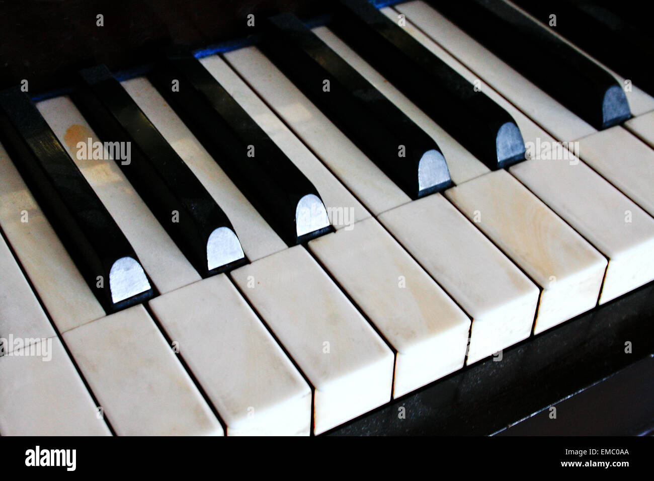 Un pianoforte vintage foto con una chiusura sui tasti Foto Stock