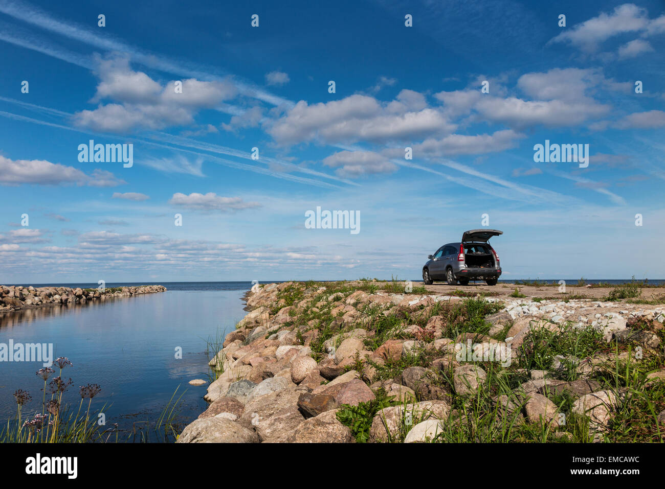 Estonia, Omedu, auto e vie navigabili al Lago Peipsi Foto Stock