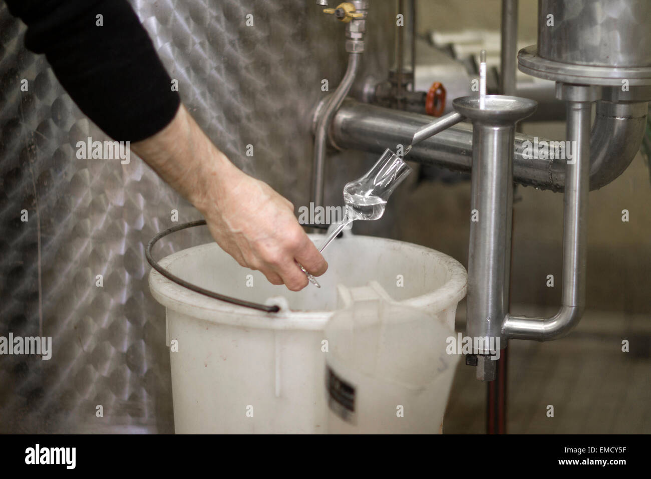 Distillatore per la grappa immagini e fotografie stock ad alta risoluzione  - Alamy