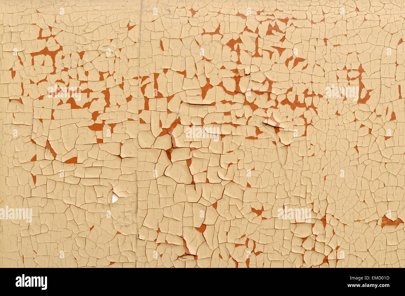 La vecchia vernice su una superficie di legno. Foto Stock