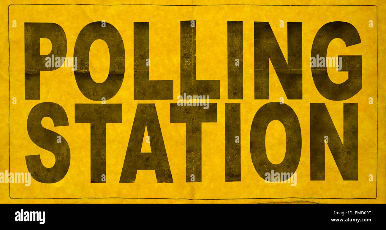 Una stazione di polling di firmare per un'elezione Foto Stock