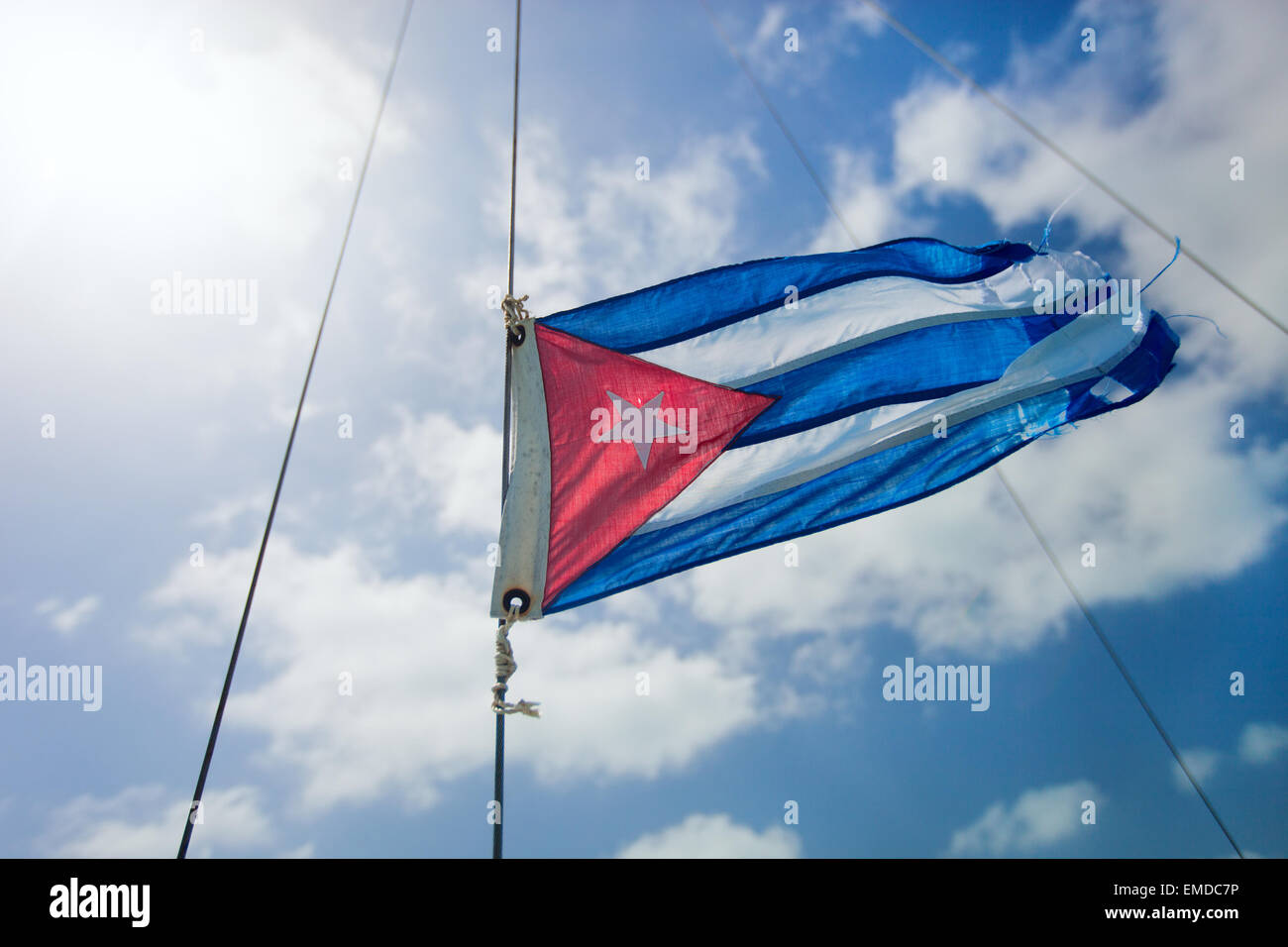 Bandiera cubana sopra il cielo Foto Stock