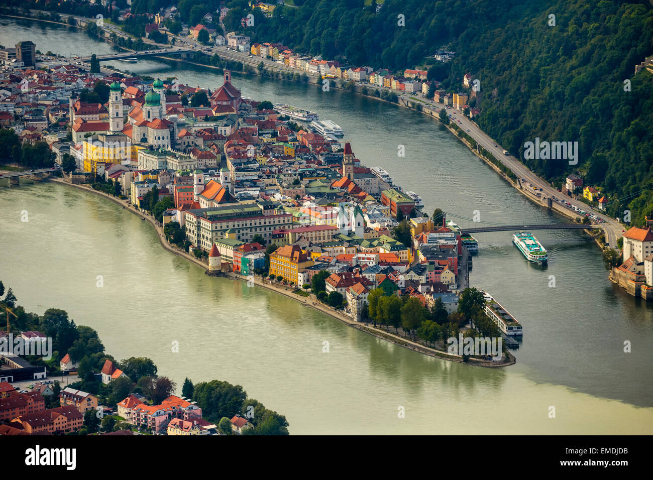 Centro storico di Passau con la cattedrale di Santo Stefano, la confluenza di tre fiumi Danubio, Inn e Ilz, Passau Foto Stock