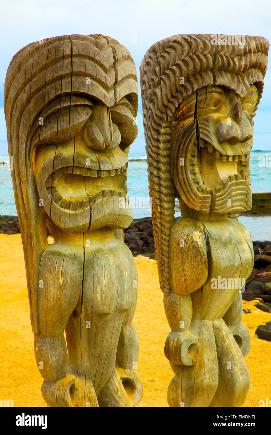 Hawaii Big Island, Puuhonua o Honaunau, National Historic Park, statue, sculture di legno, Foto Stock