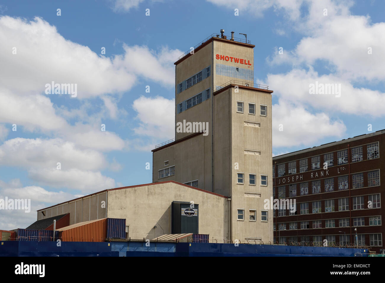 La torre di Shotwell e Giuseppe Rank edifici in Hull City Centre Regno Unito Foto Stock