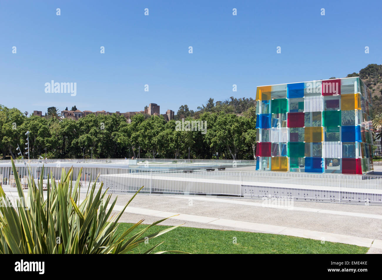 Il Pompidou Art Center, Muelle Onu, porto di Malaga, Costa del Sol, Spagna. Il Cubo, aperto nel Marzo 28th, 2015. Foto Stock