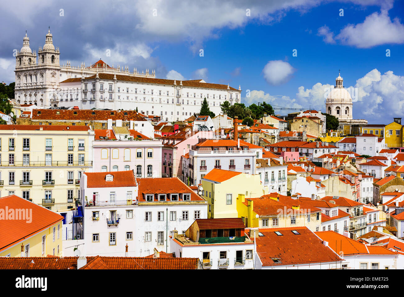 Lisbona, Portogallo nel quartiere di Alfama. Foto Stock