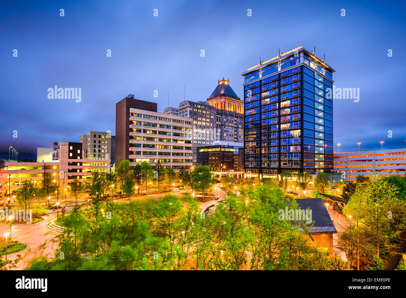 Greensboro, Nord Carolina, Stati Uniti d'America downtown skyline della citta'. Foto Stock