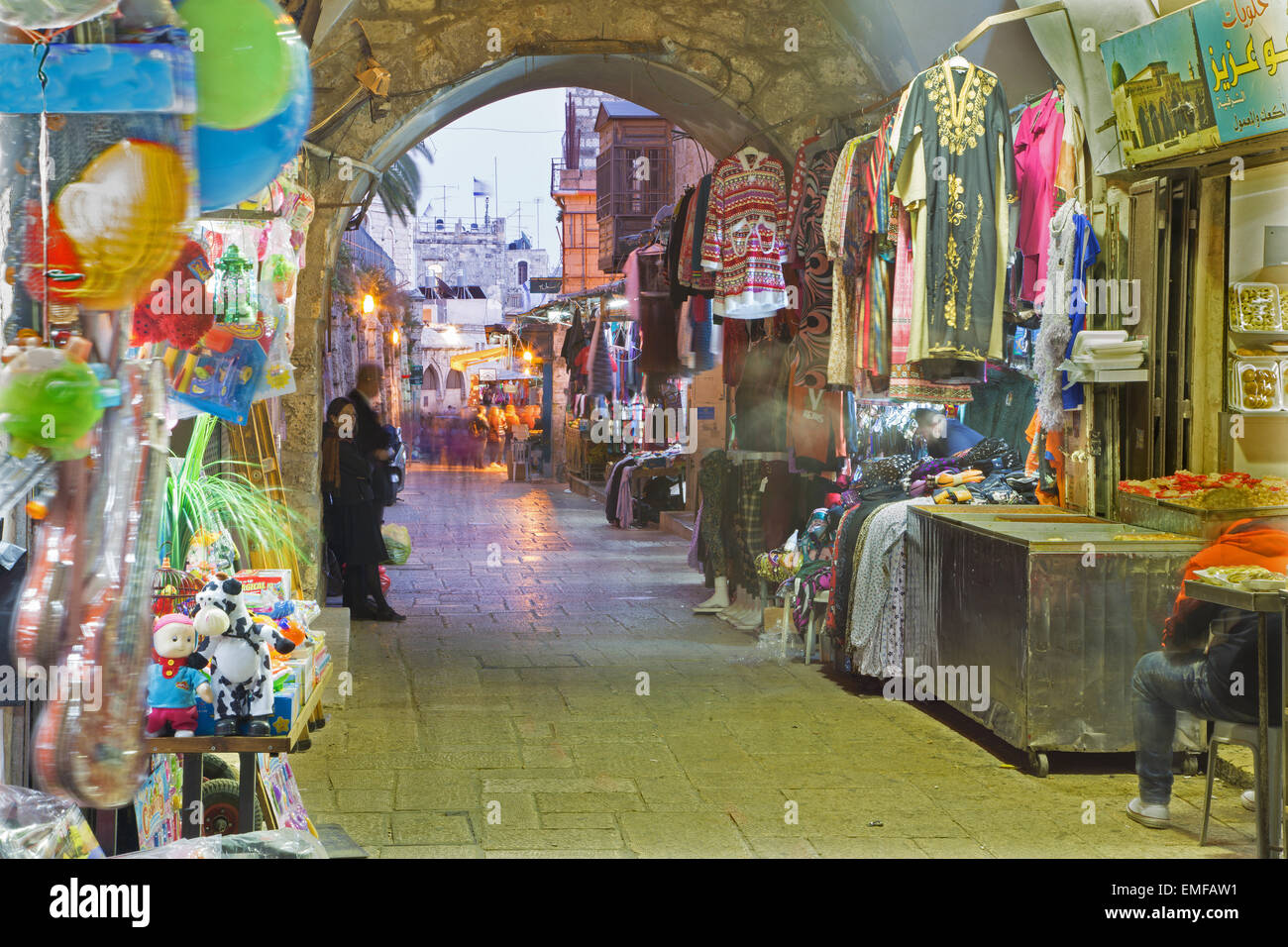 Gerusalemme, Israele - 3 Marzo 2015: Il Market street nella città vecchia in piena attività. Foto Stock