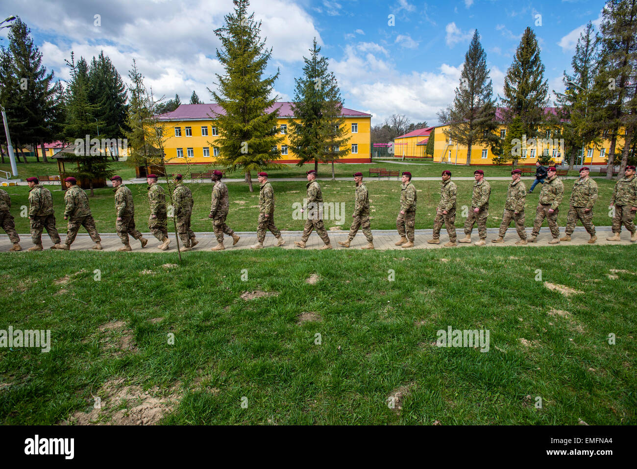 Lviv, Ucraina. Xx Apr, 2015. I soldati USA durante la cerimonia di apertura ucraino ci-Esercizio intrepido custode a livello internazionale di mantenimento della pace e centro sicurezza, Yavoriv, regione di Lviv, Ucraina. Foto di © Oleksandr Rupeta/Alamy Live News Credito: Oleksandr Rupeta/Alamy Live News Foto Stock